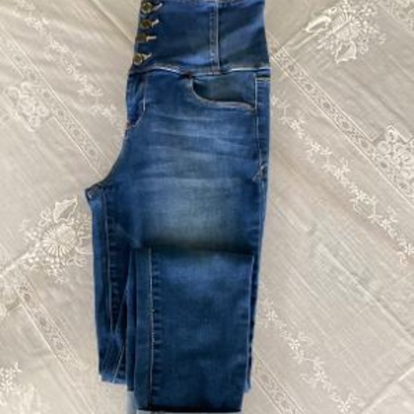 Jeans - Picture 3 of 4